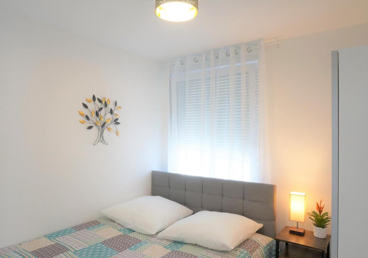 Mein Apartment Flowers Mit Kamin, Bis 10 Personen Frankenthal  Exterior foto