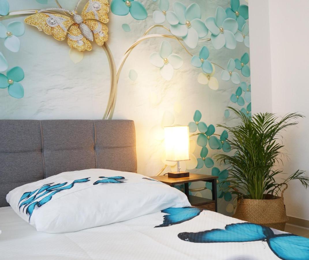 Mein Apartment Flowers Mit Kamin, Bis 10 Personen Frankenthal  Exterior foto