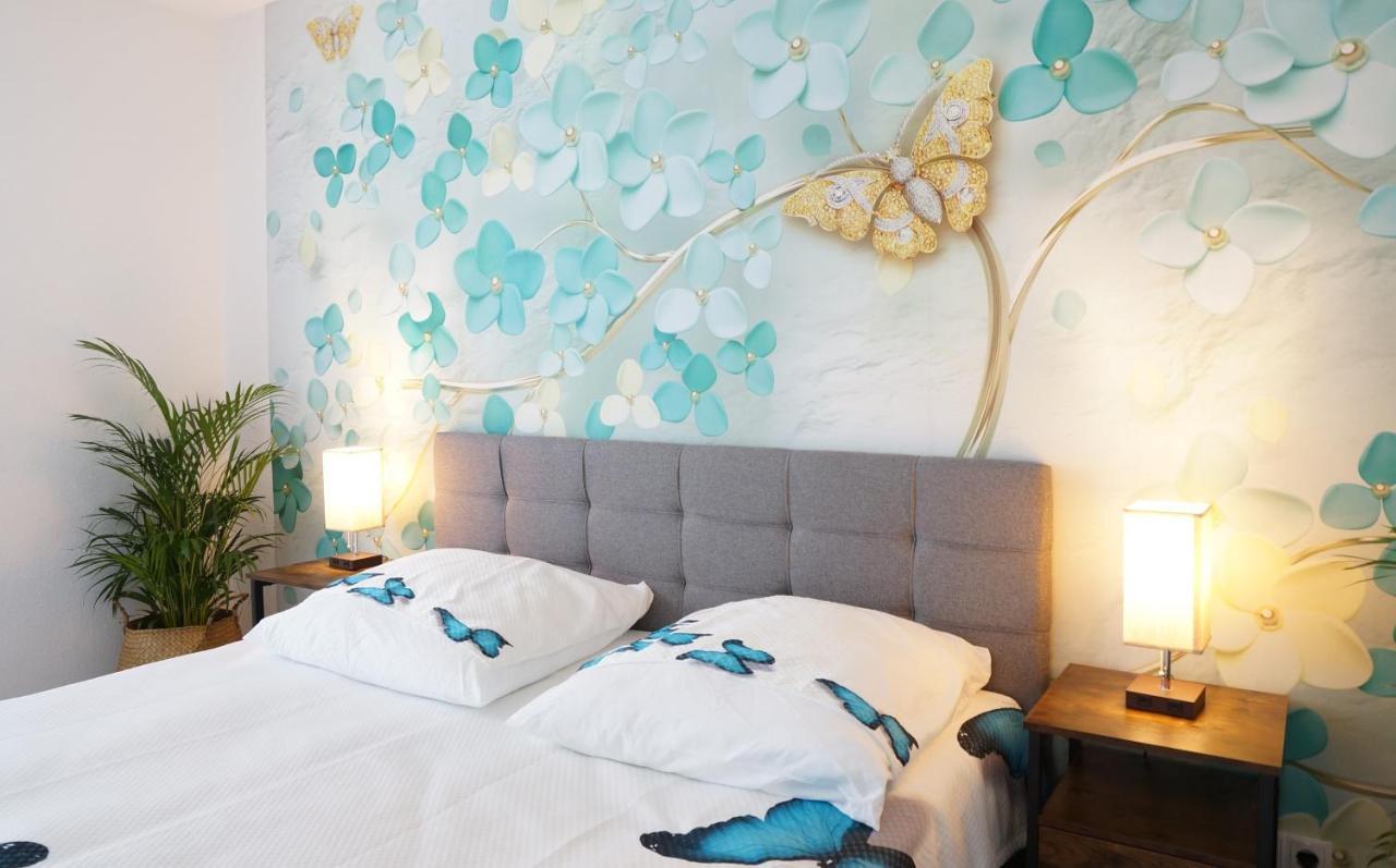 Mein Apartment Flowers Mit Kamin, Bis 10 Personen Frankenthal  Exterior foto