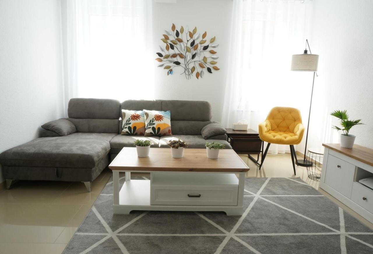Mein Apartment Flowers Mit Kamin, Bis 10 Personen Frankenthal  Exterior foto