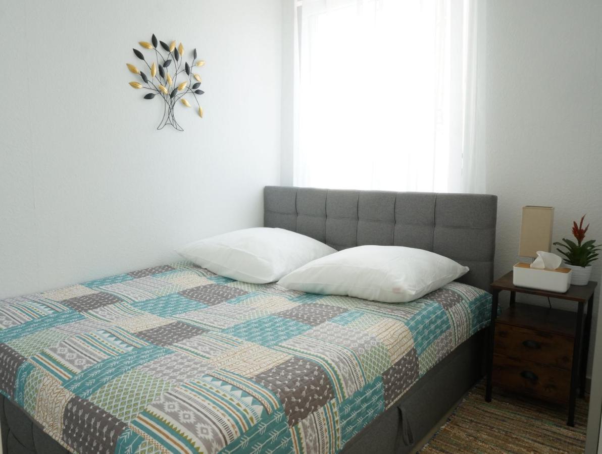 Mein Apartment Flowers Mit Kamin, Bis 10 Personen Frankenthal  Exterior foto