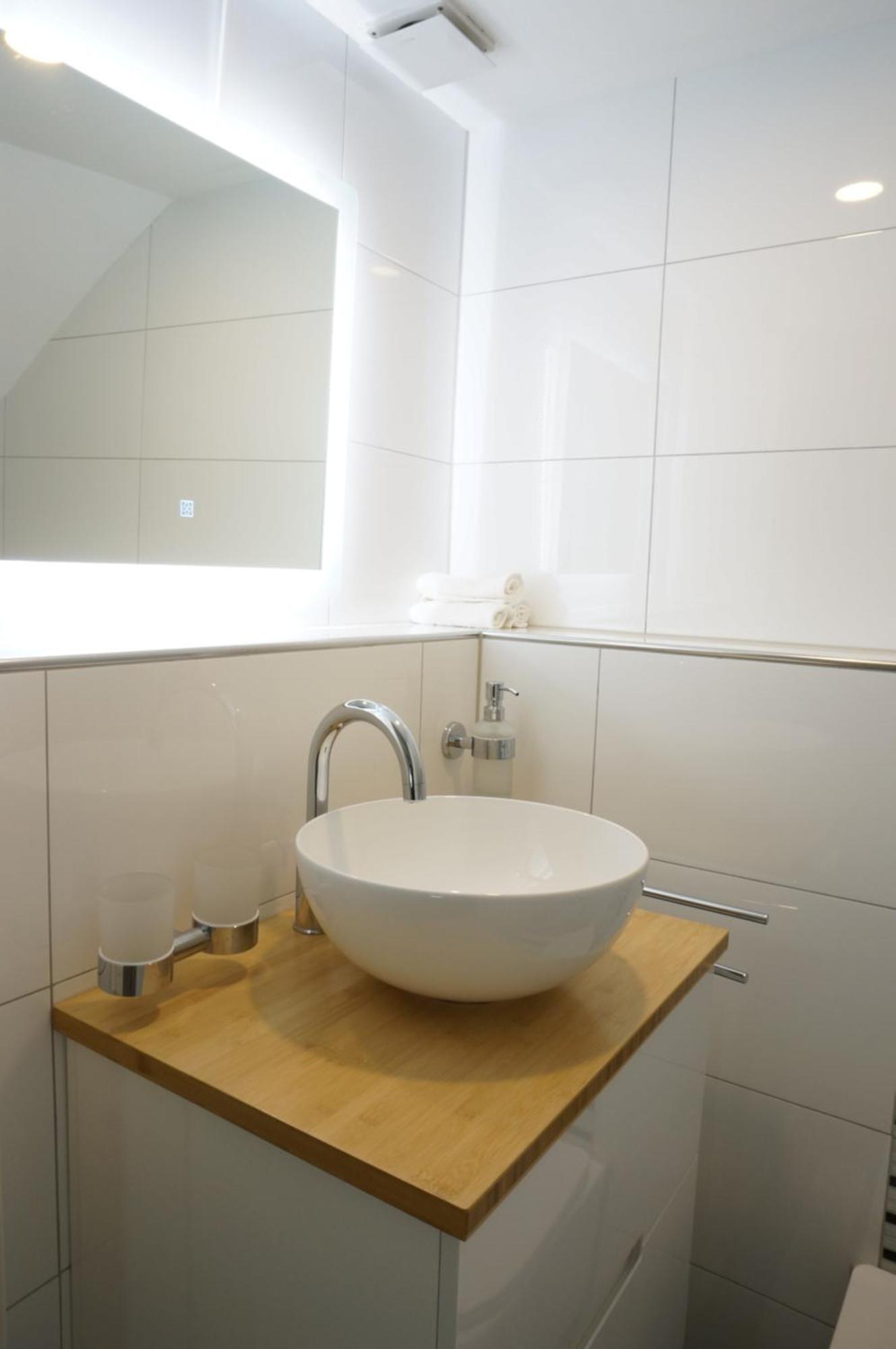 Mein Apartment Flowers Mit Kamin, Bis 10 Personen Frankenthal  Exterior foto