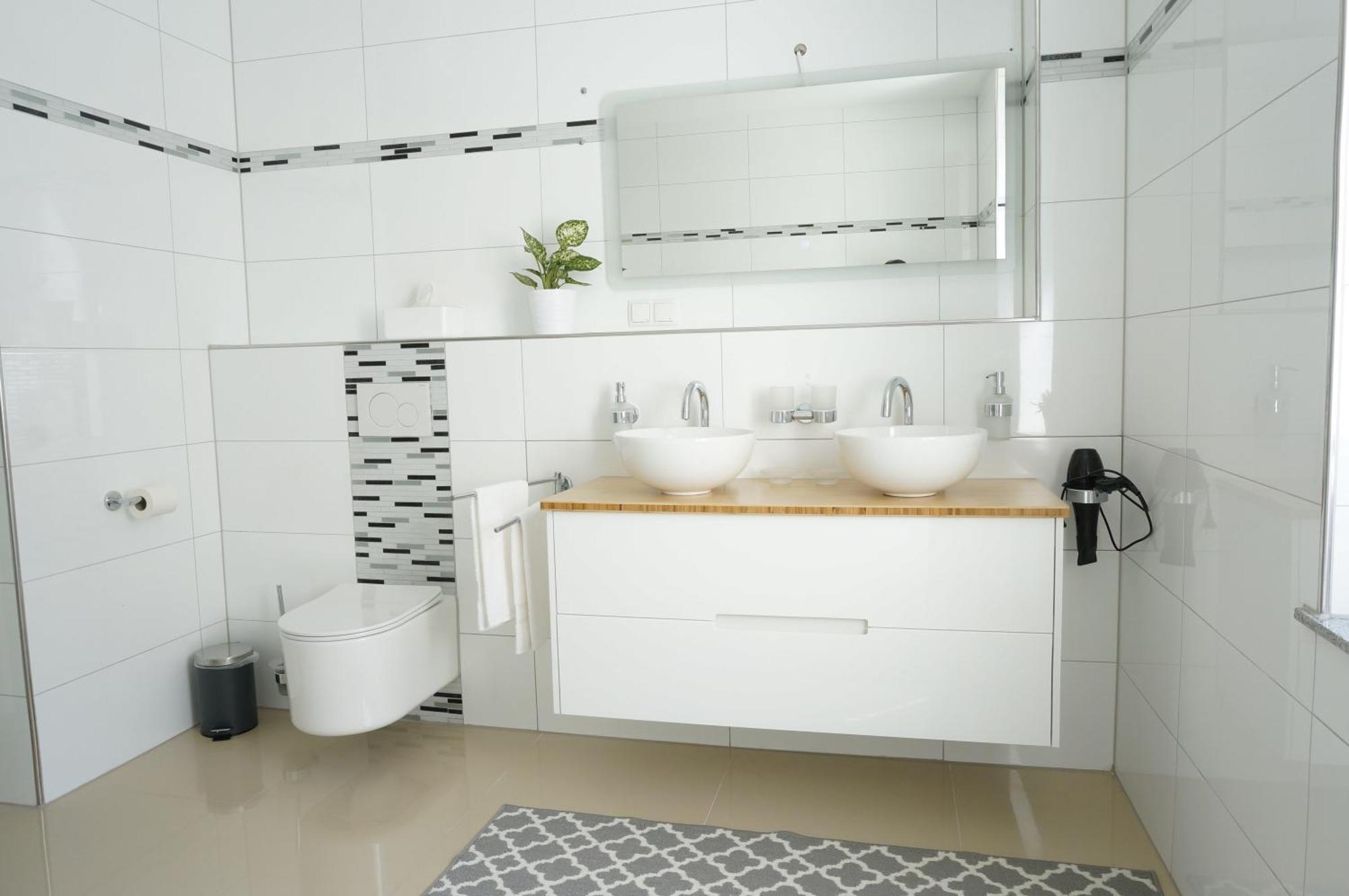 Mein Apartment Flowers Mit Kamin, Bis 10 Personen Frankenthal  Exterior foto